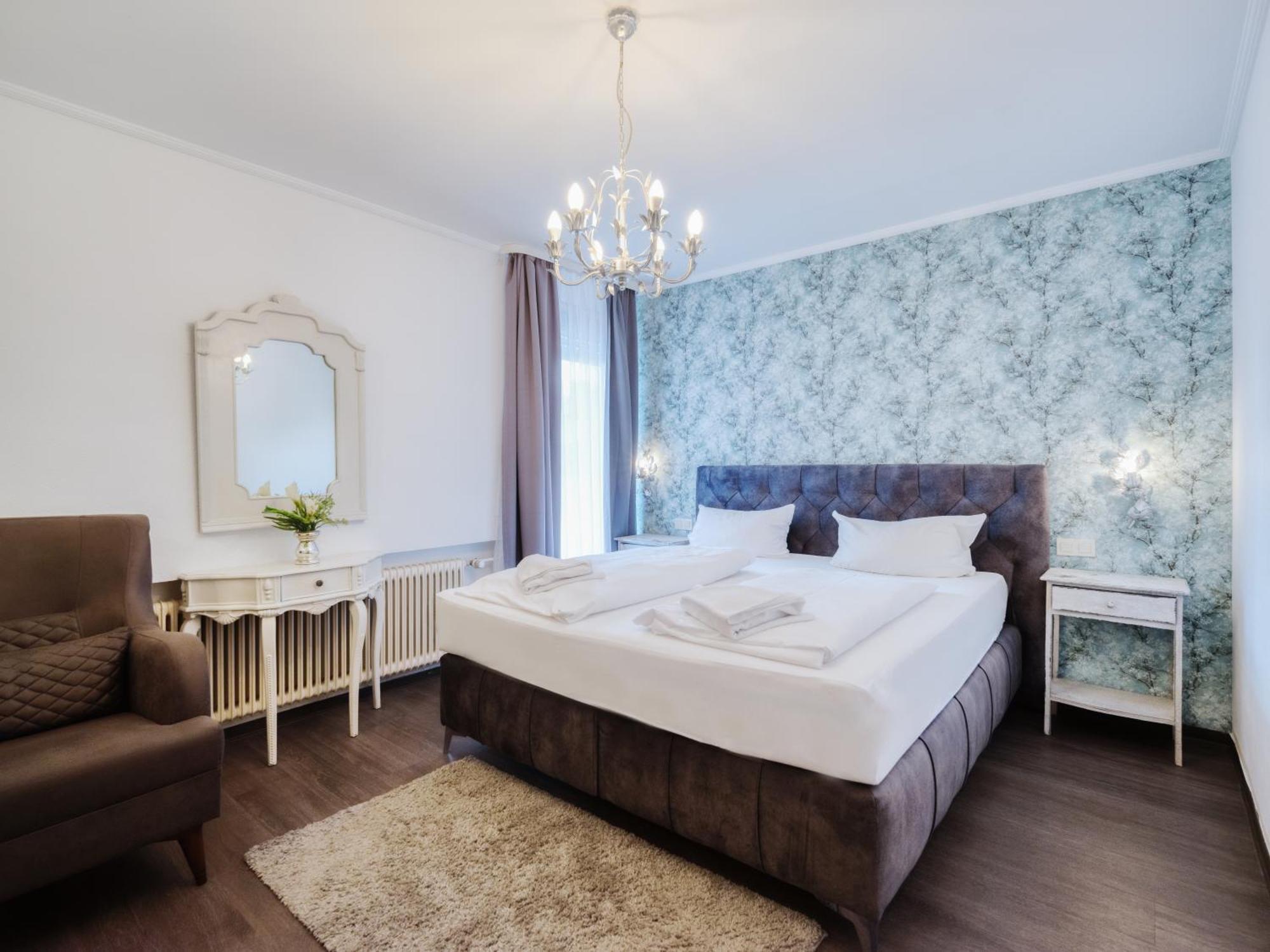 Hotel-Restaurant Central Am Koenigshof فيرهيم المظهر الخارجي الصورة